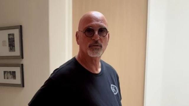 Comedian Howie Mandel